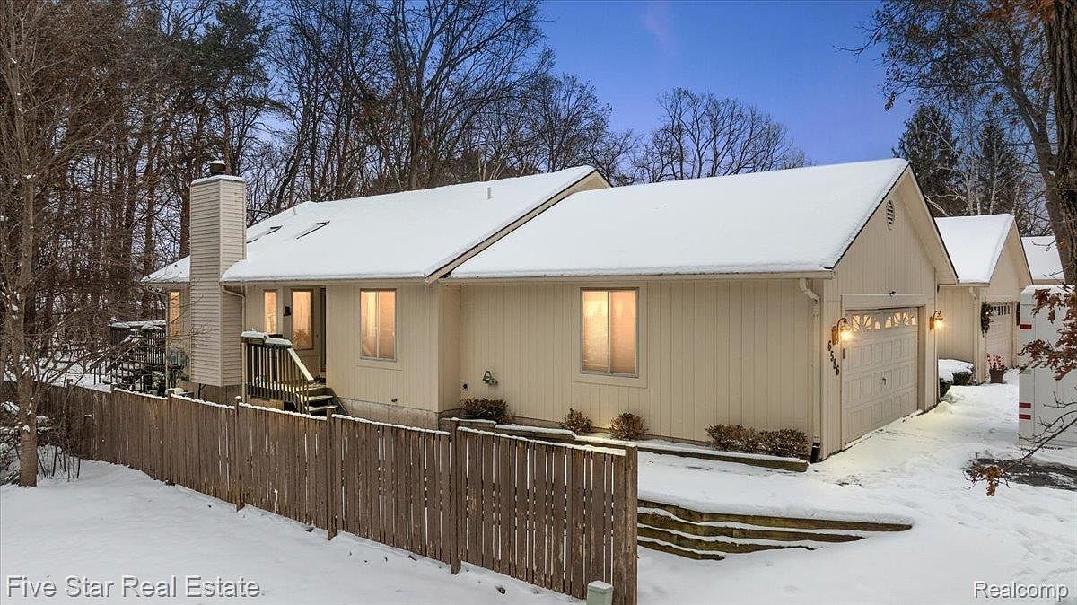 6586 Pontiac Lake Rd #1 Waterford, MI 48327 - Thumbnail 3