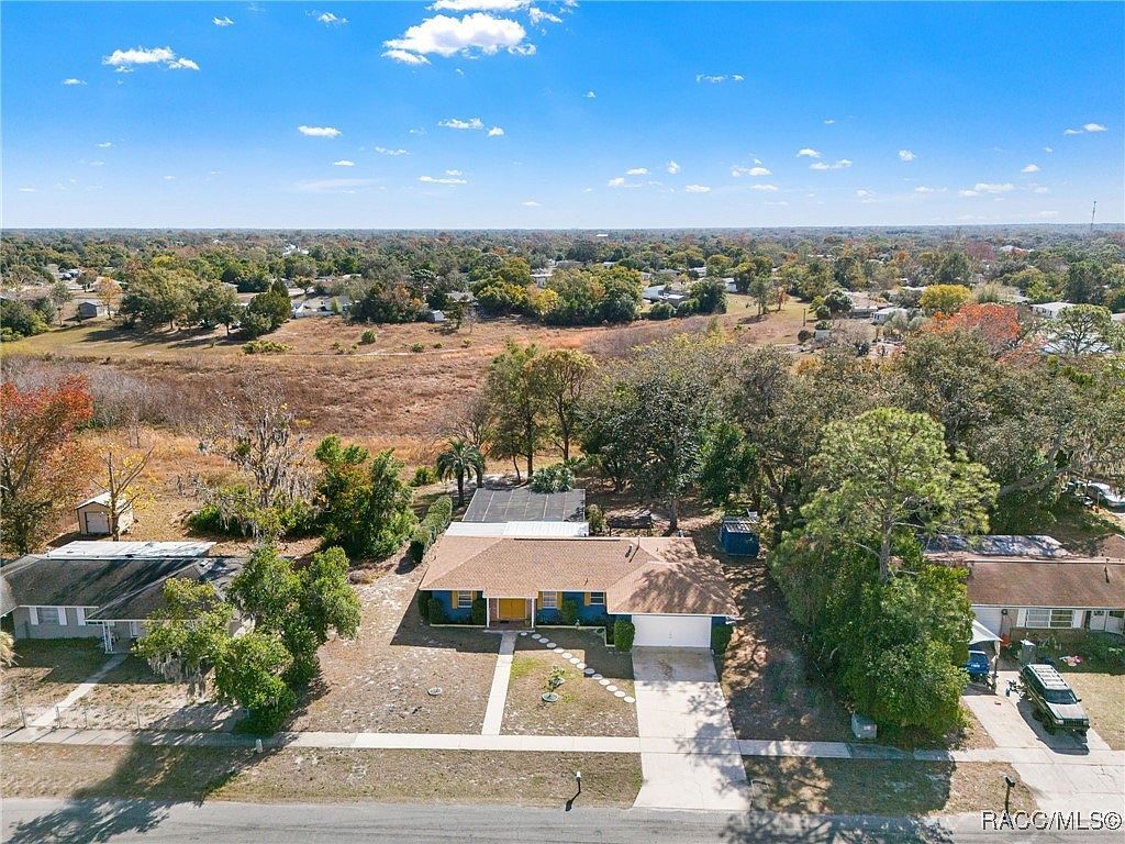 6422 Fairlawn St Spring Hill, FL 34606 - Thumbnail 3