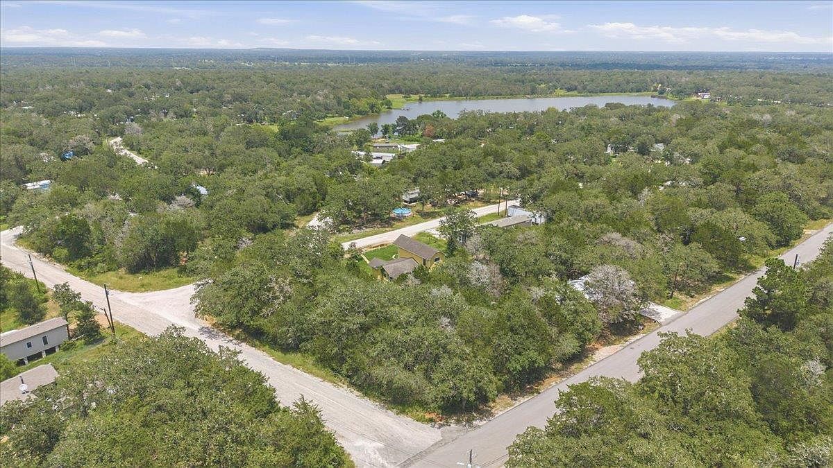 Sec 4 Dr Lot 102 Smithville, TX 78957 - Thumbnail 3
