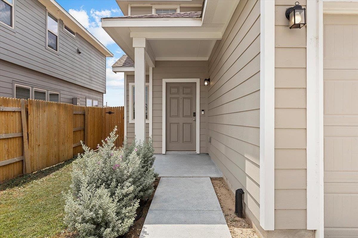 243 Driftwood Ln Bastrop, TX 78602 - Thumbnail 3