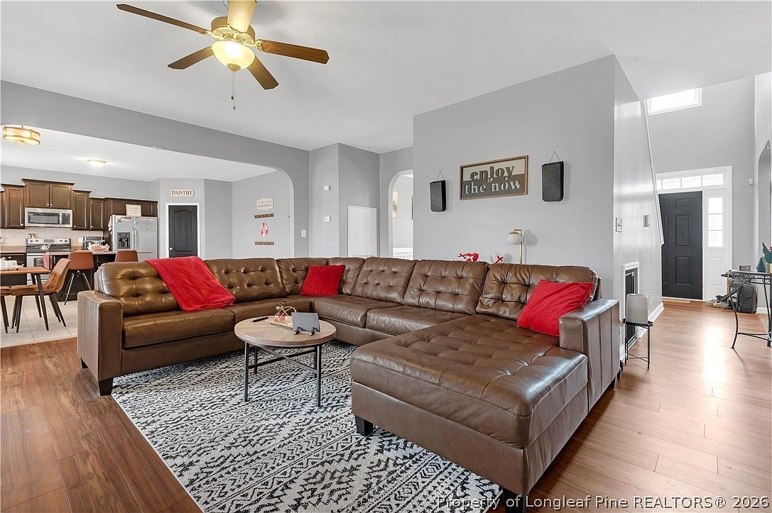 629 Pecan Grove Loop Hope Mills, NC 28348 - Thumbnail 3