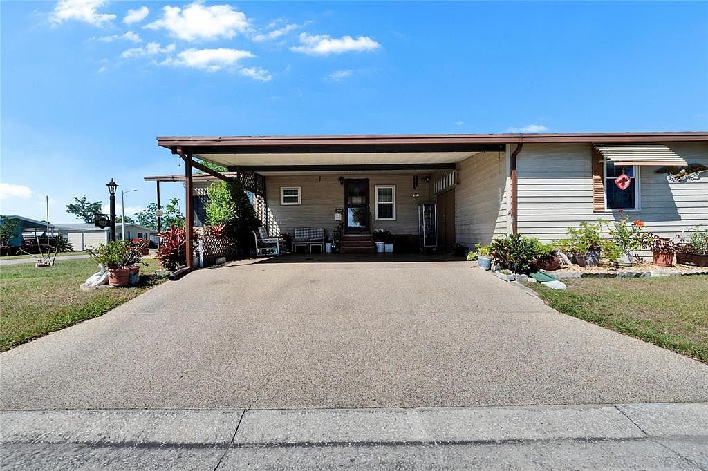 4910 Loch Ness Dr Lakeland, FL 33810 - Thumbnail 3