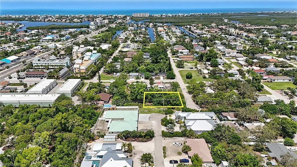 4295 Pine Lake Rd Bonita Springs, FL 34134 - Thumbnail 3