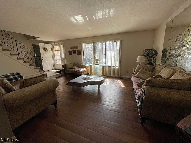 97 Chelmsford Dr Aurora, OH 44202 - Thumbnail 3