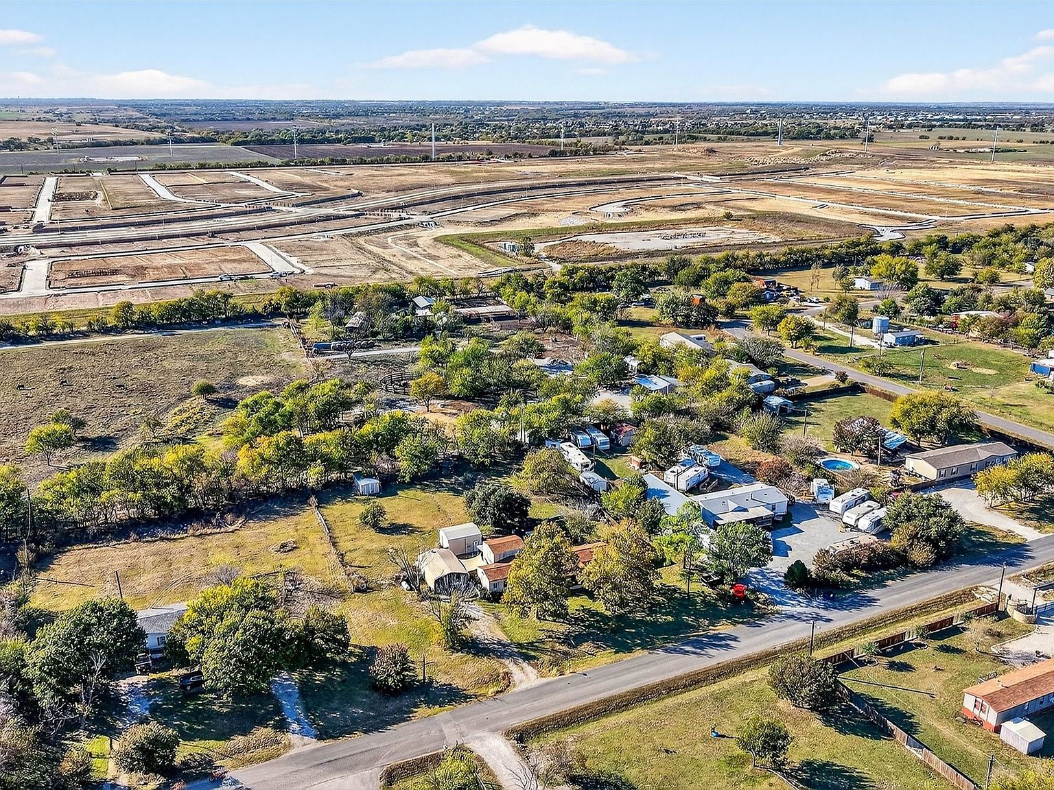 18008 Cindys Ln Justin, TX 76247 - Thumbnail 3