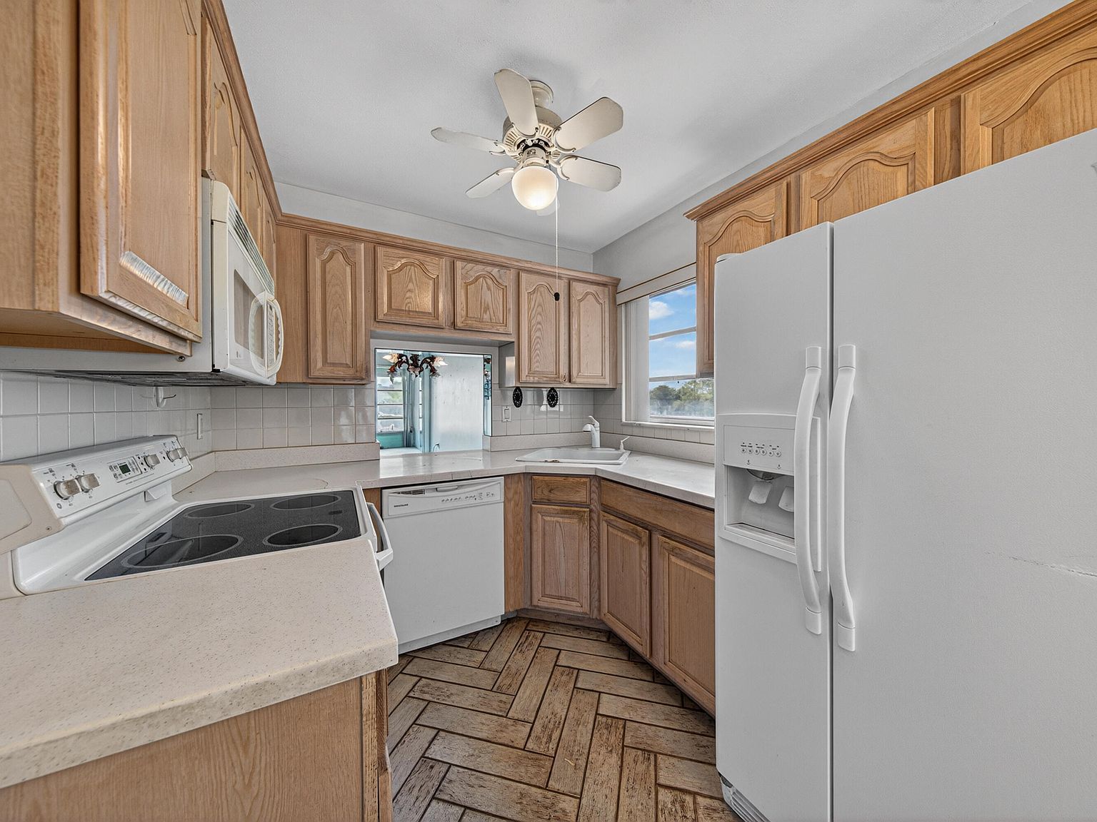 6200 NW 62nd St APT 312 Tamarac, FL 33319 - Thumbnail 3