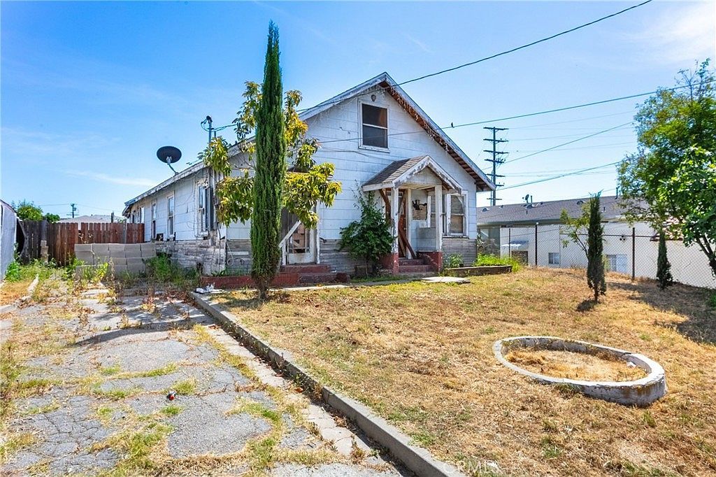 4316 Dozier St Los Angeles, CA 90022 - Thumbnail 3