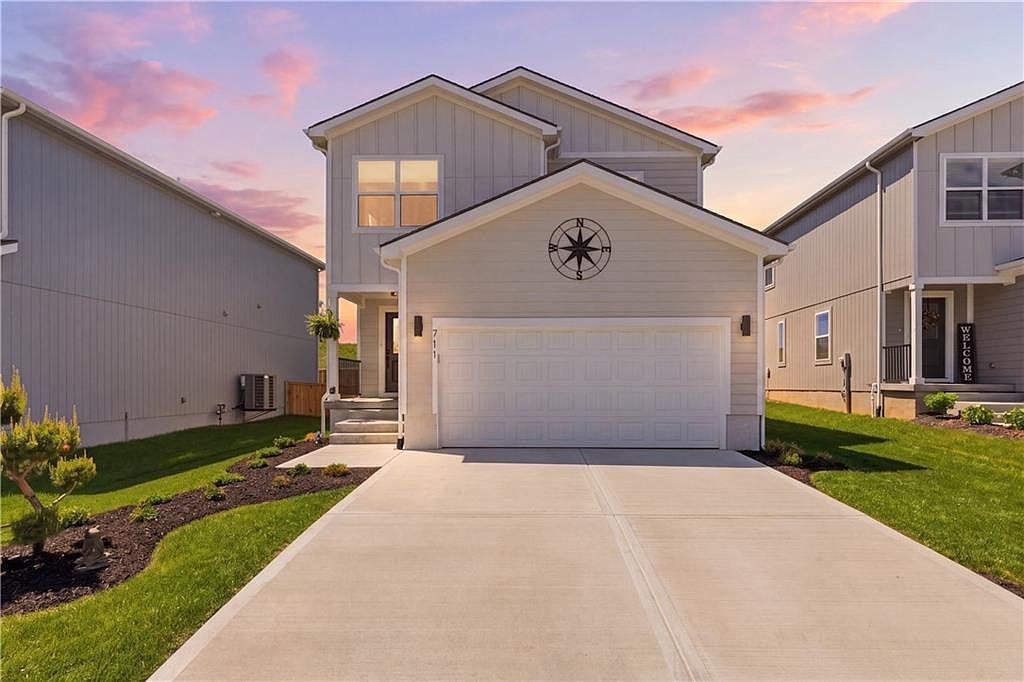 711 Glenn Cir Raymore, MO 64083 - Thumbnail 3