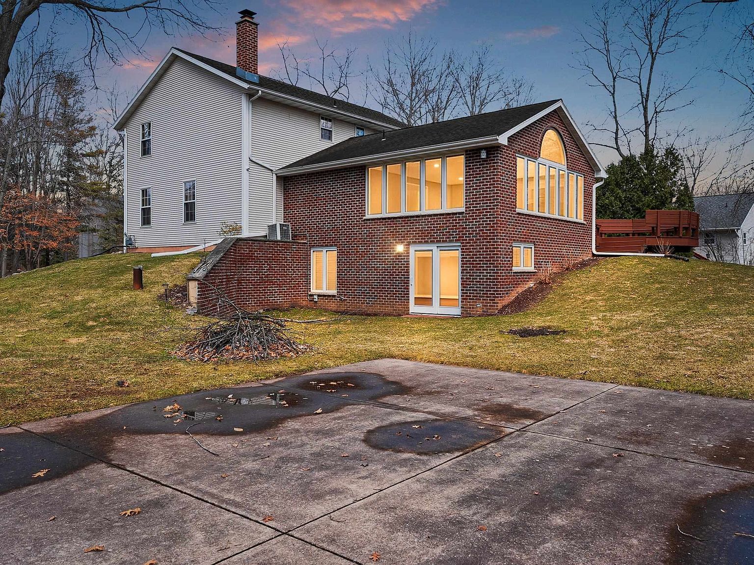 1367 Whirthington Ct Suamico, WI 54173 - Thumbnail 3