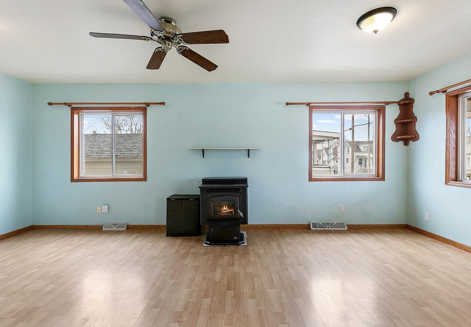 1719 21st St Two Rivers, WI 54241 - Thumbnail 3