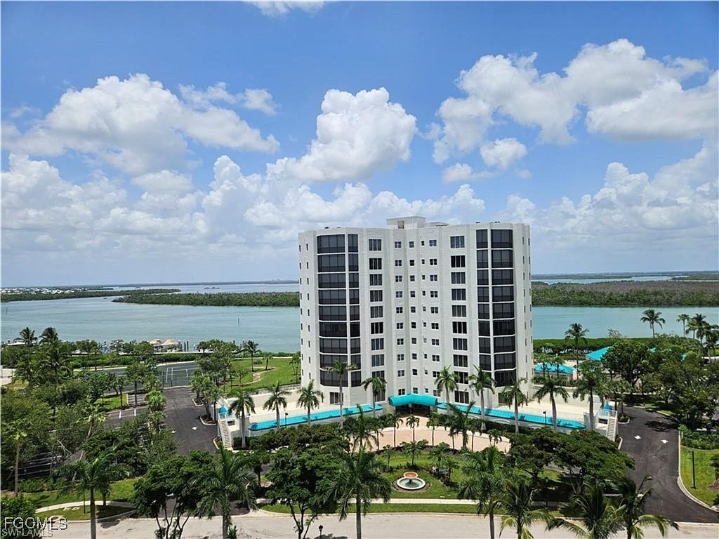 4183 Bay Beach Ln APT 313 Fort Myers Beach, FL 33931 - Thumbnail 3