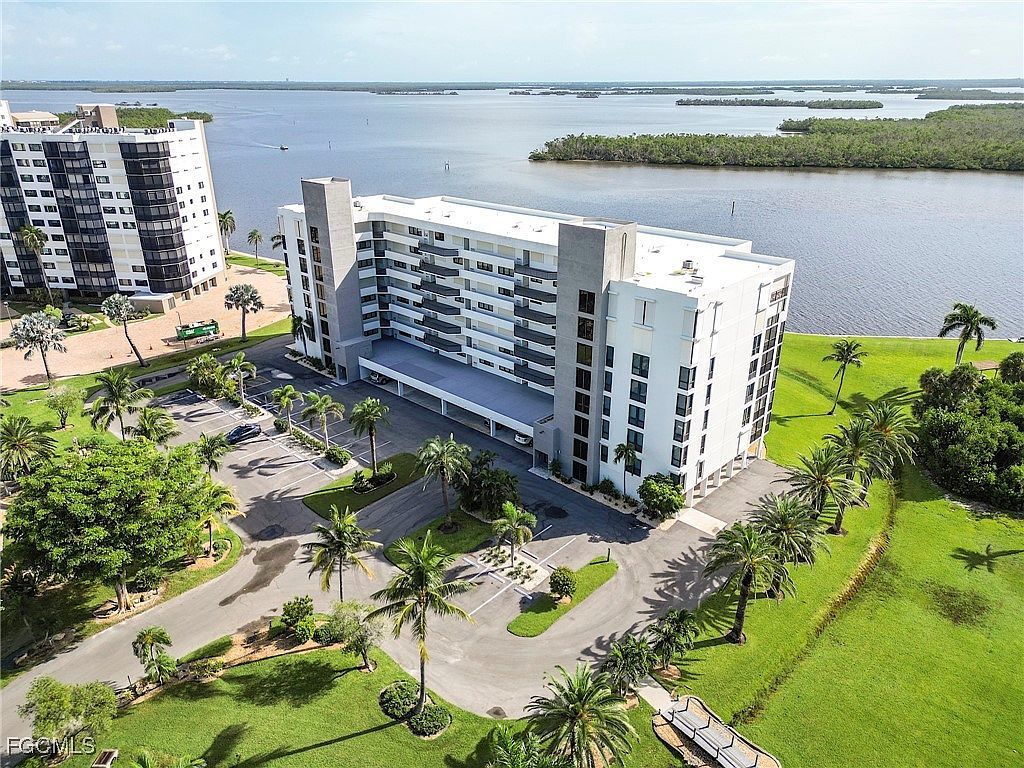 4253 Bay Beach Ln #C3 Fort Myers Beach, FL 33931 - Thumbnail 3