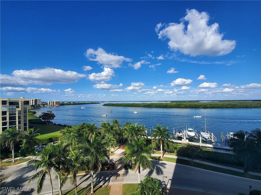 4183 Bay Beach Ln APT 325 Fort Myers Beach, FL 33931 - Thumbnail 3