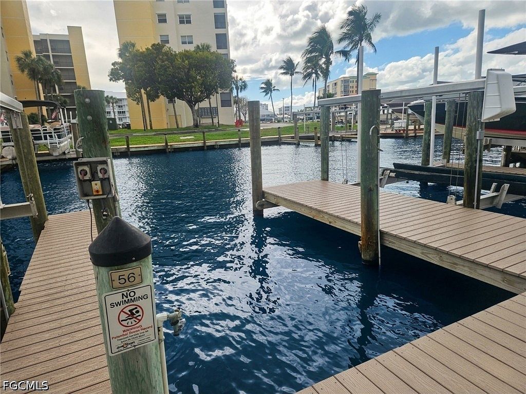 Dock 56 4351 Bay Beach Ln Fort Myers Beach, FL 33931 - Thumbnail 3