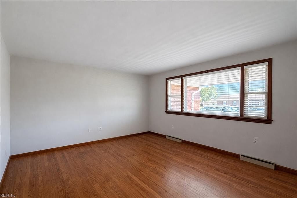 580 Etheridge Rd Chesapeake, VA 23322 - Thumbnail 3