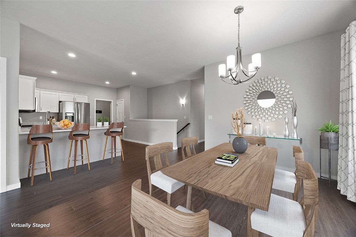 719 Sullivan St West Branch, IA 52358 - Thumbnail 3