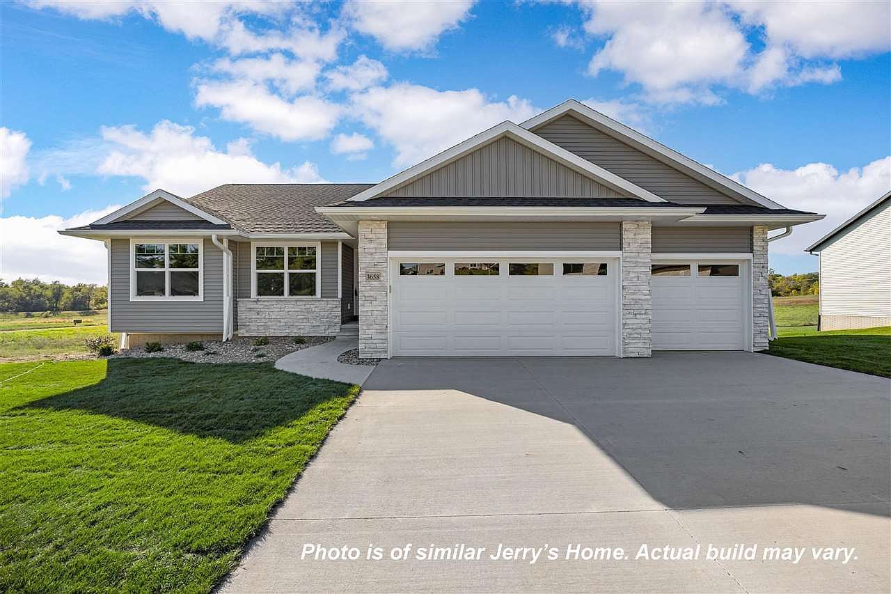6315 Prairie Rose Cir SW Cedar Rapids, IA 52404 - Thumbnail 3