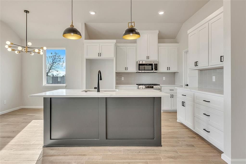 642 Grand Sycamore Dr Washington, OK 73093 - Thumbnail 3