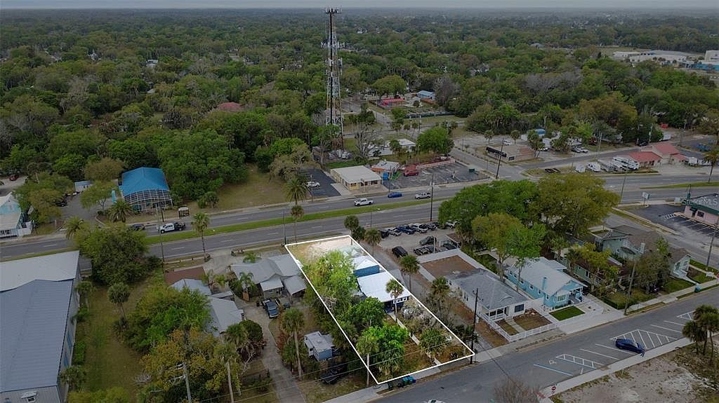 324 N Orange St New Smyrna Beach, FL 32168 - Thumbnail 3