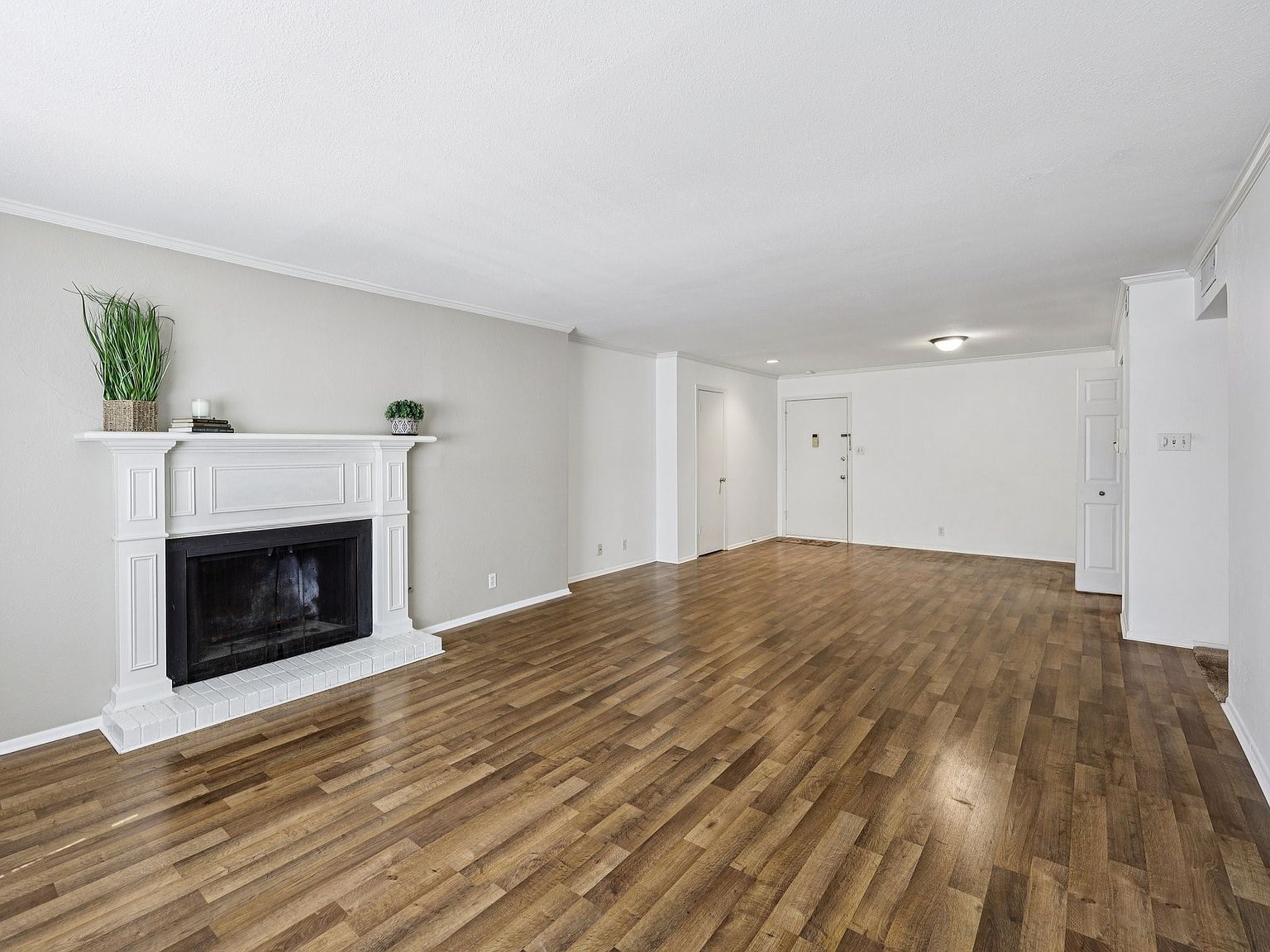 1401 Forest Edge Dr APT 21 Arlington, TX 76013 - Thumbnail 3