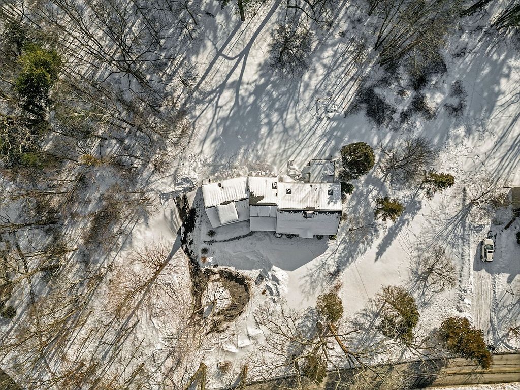 935 King St Raynham, MA 02767 - Thumbnail 3