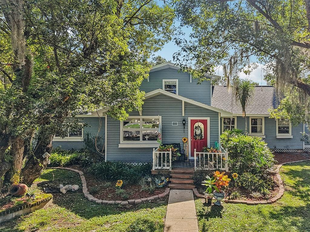 1048 N Grandview St Mount Dora, FL 32757 - Thumbnail 3