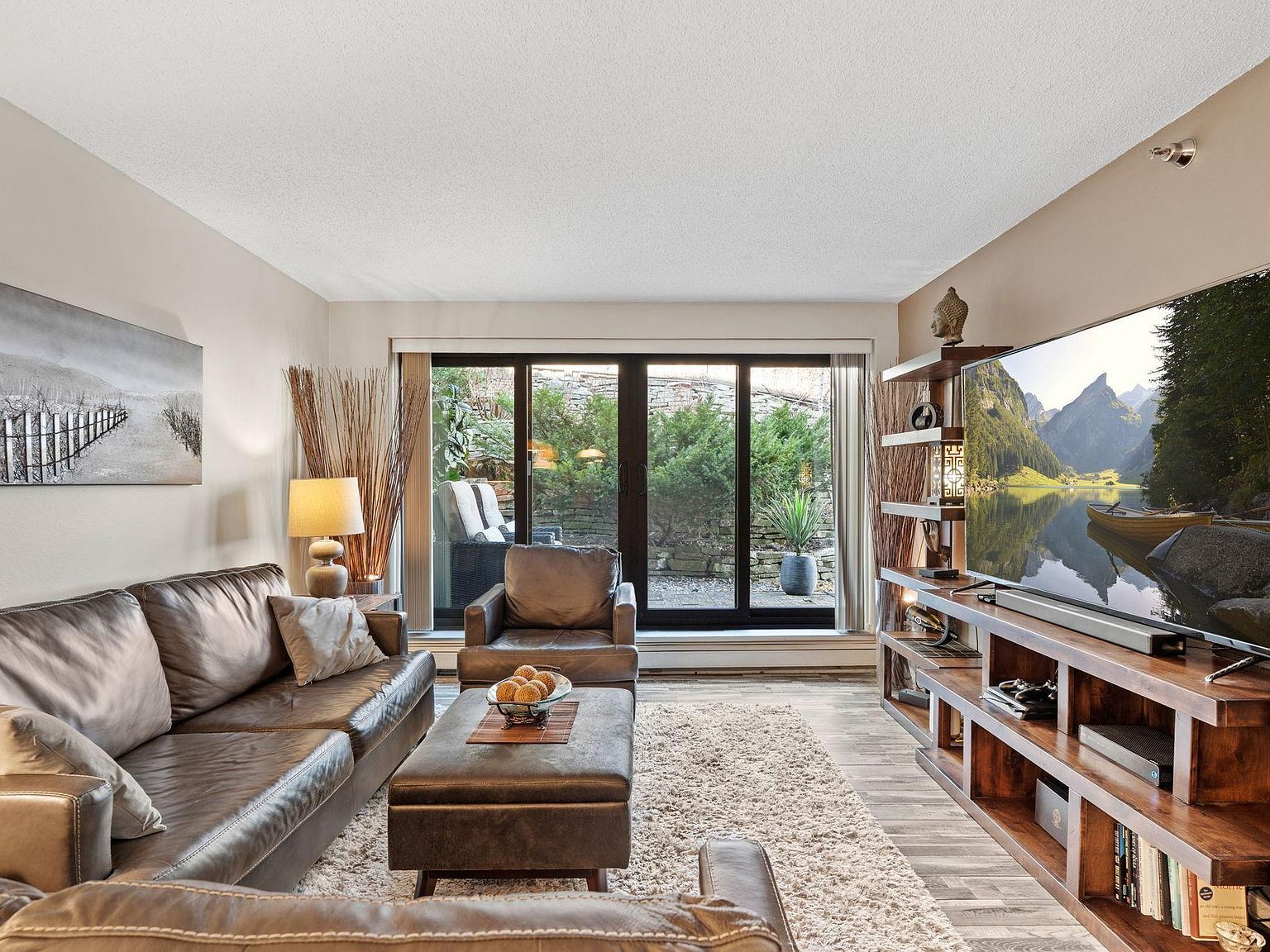 52 Groveland Ter Unit 108 Minneapolis, MN 55403 - Thumbnail 3