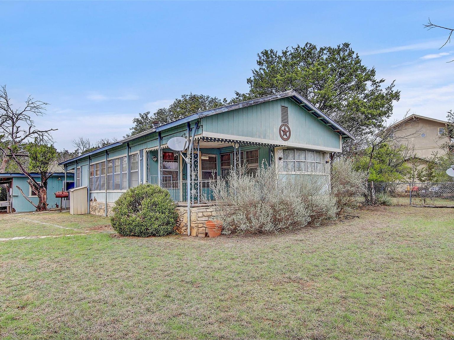 205 Singleton Dr Spicewood, TX 78669 - Thumbnail 3