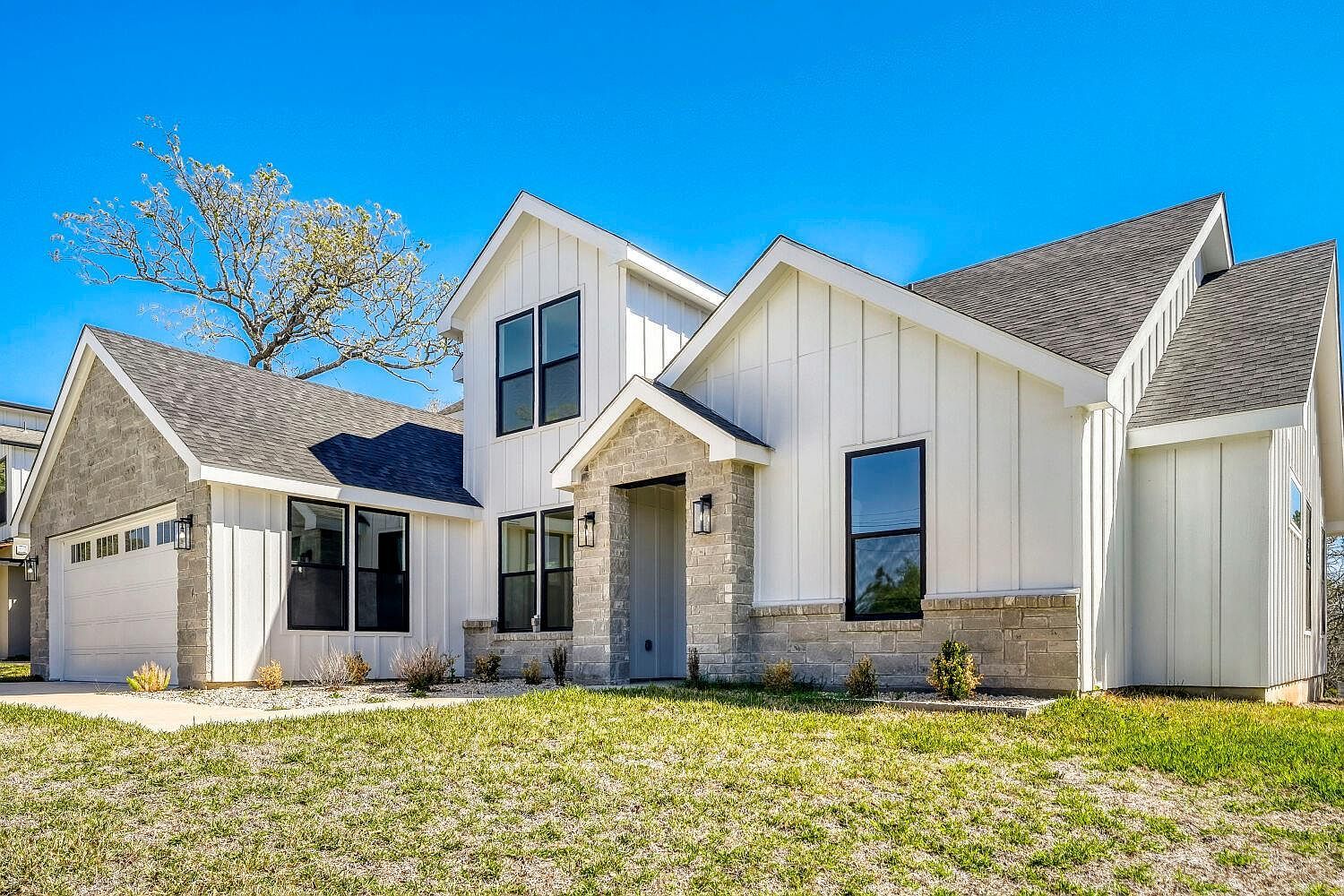 208 Ulupau Cir Bastrop, TX 78602 - Thumbnail 3