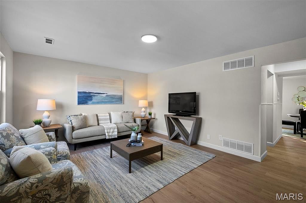 2216 Jackson Dr Arnold, MO 63010 - Thumbnail 3