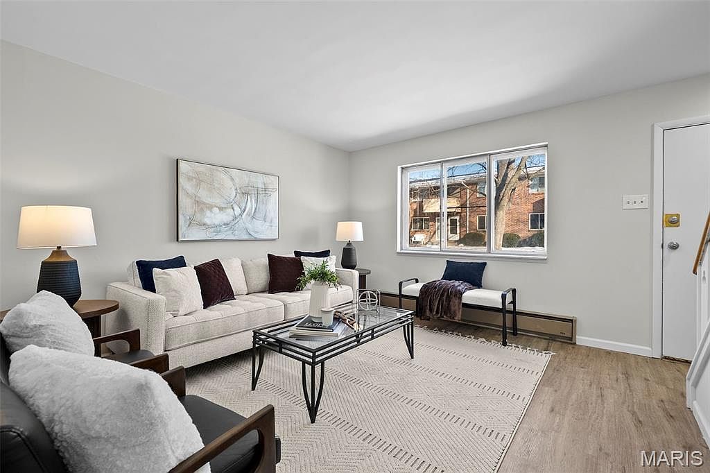 10587 Carroll Wood Way Saint Louis, MO 63128 - Thumbnail 3