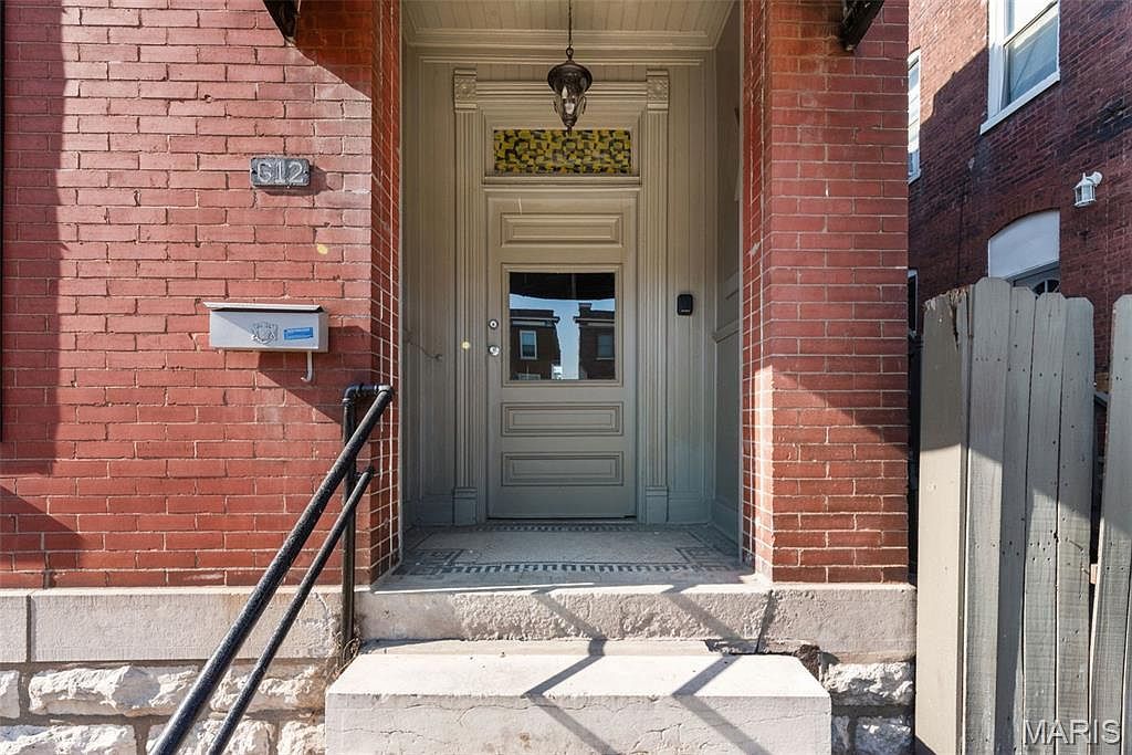 612 Holly Hills Ave Saint Louis, MO 63111 - Thumbnail 3