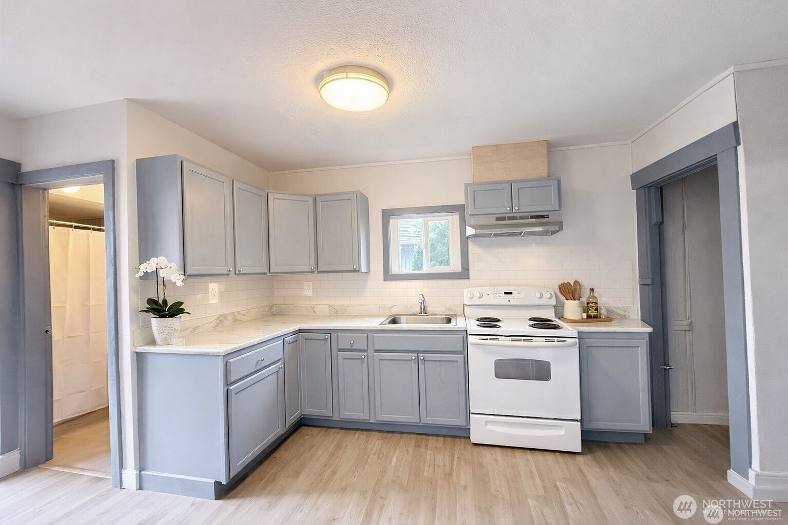 328-330 S Division St Auburn, WA 98001 - Thumbnail 3