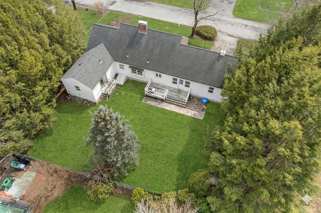 1 Walker St Maynard, MA 01754 - Thumbnail 3