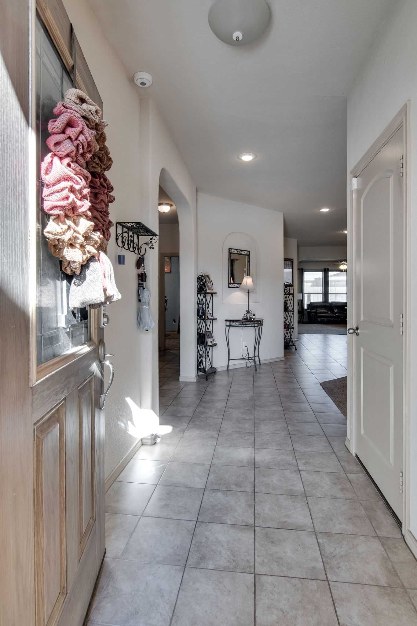 1057 Meadow Scape Drive, Burleson, TX, USA, 76028 - Thumbnail 3