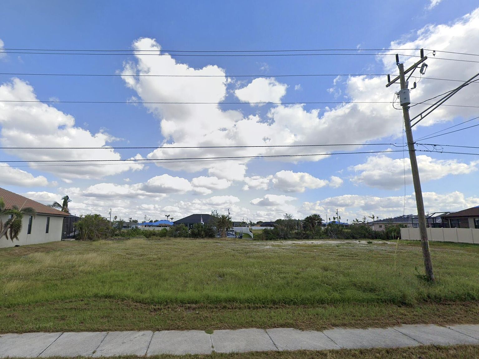 2513 Surfside Blvd Cape Coral, FL 33914 - Thumbnail 3