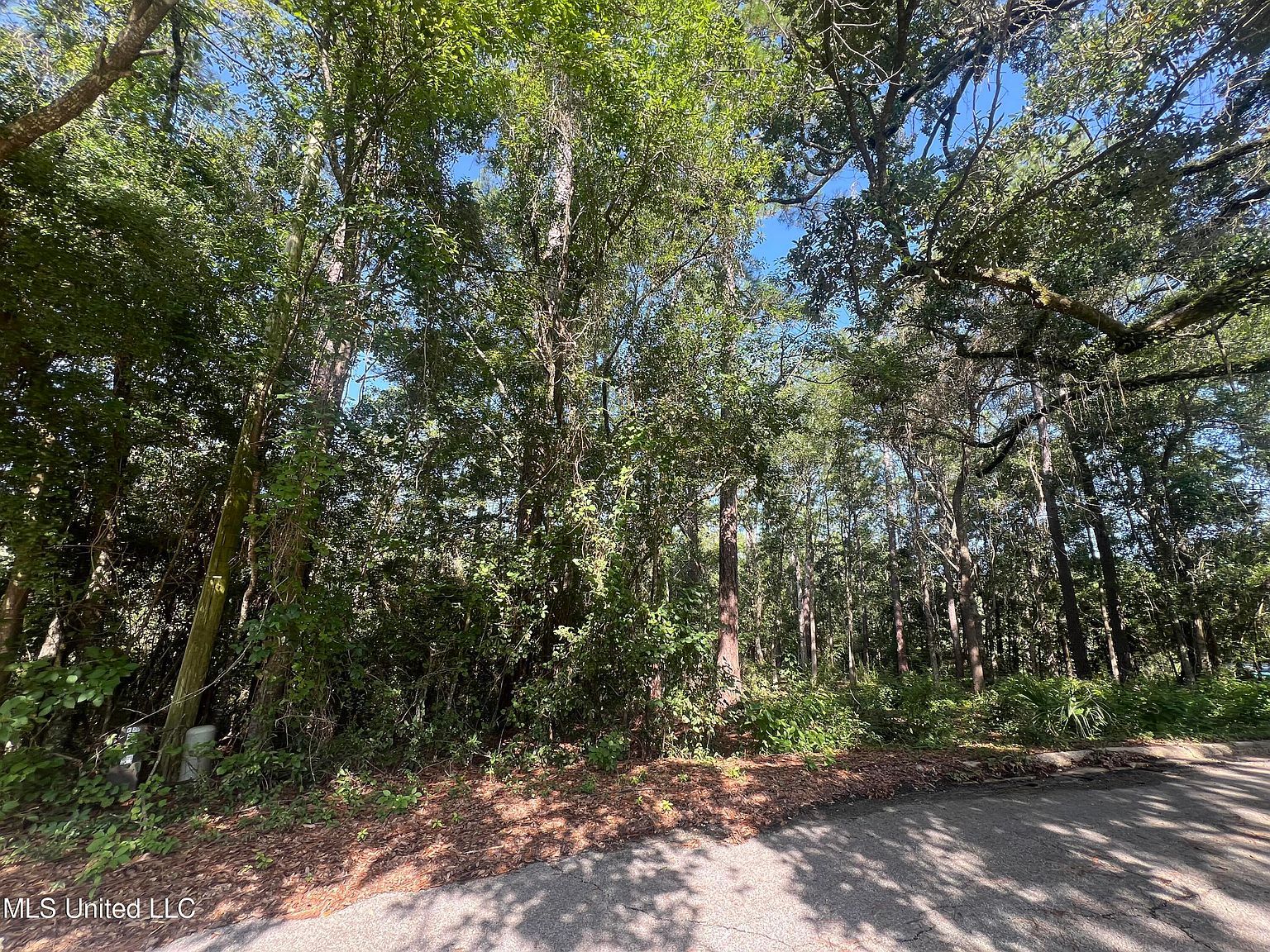 Creek Dr Gulfport, MS 39503 - Thumbnail 3