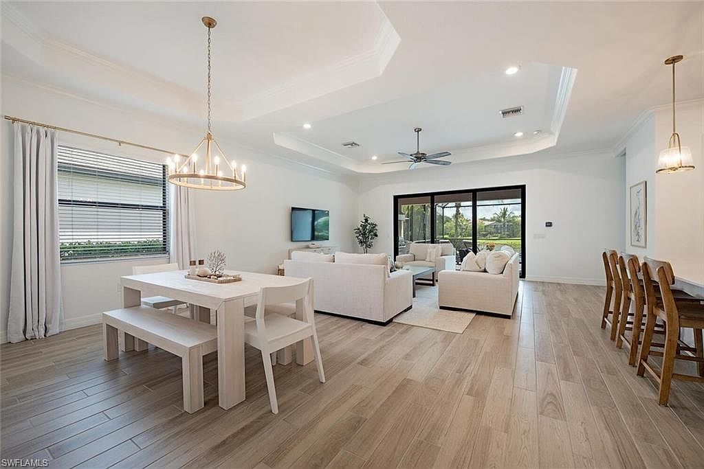 1858 Mustique St Naples, FL 34120 - Thumbnail 3