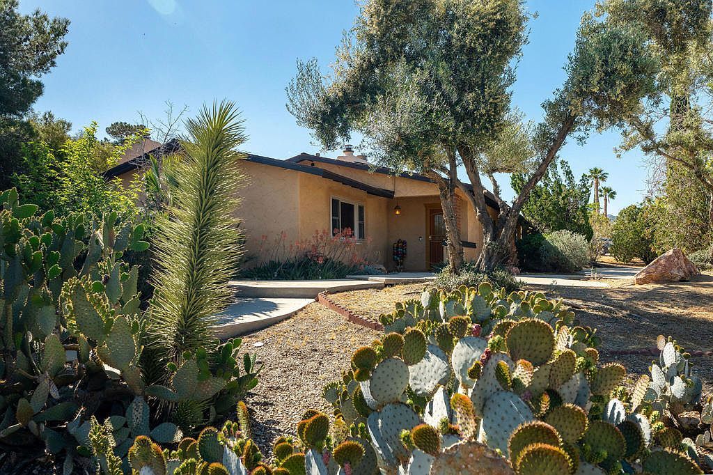 7579 Balsa Ave Yucca Valley, CA 92284 - Thumbnail 3