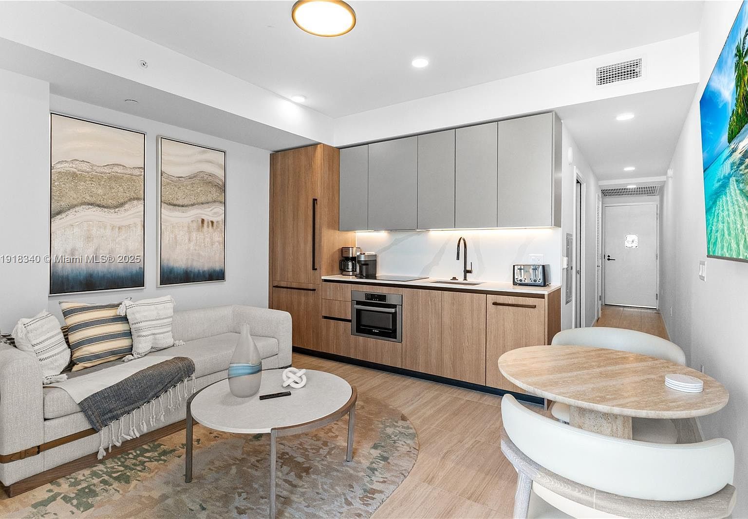 580 72nd #711 Miami Beach, FL 33141 - Thumbnail 3