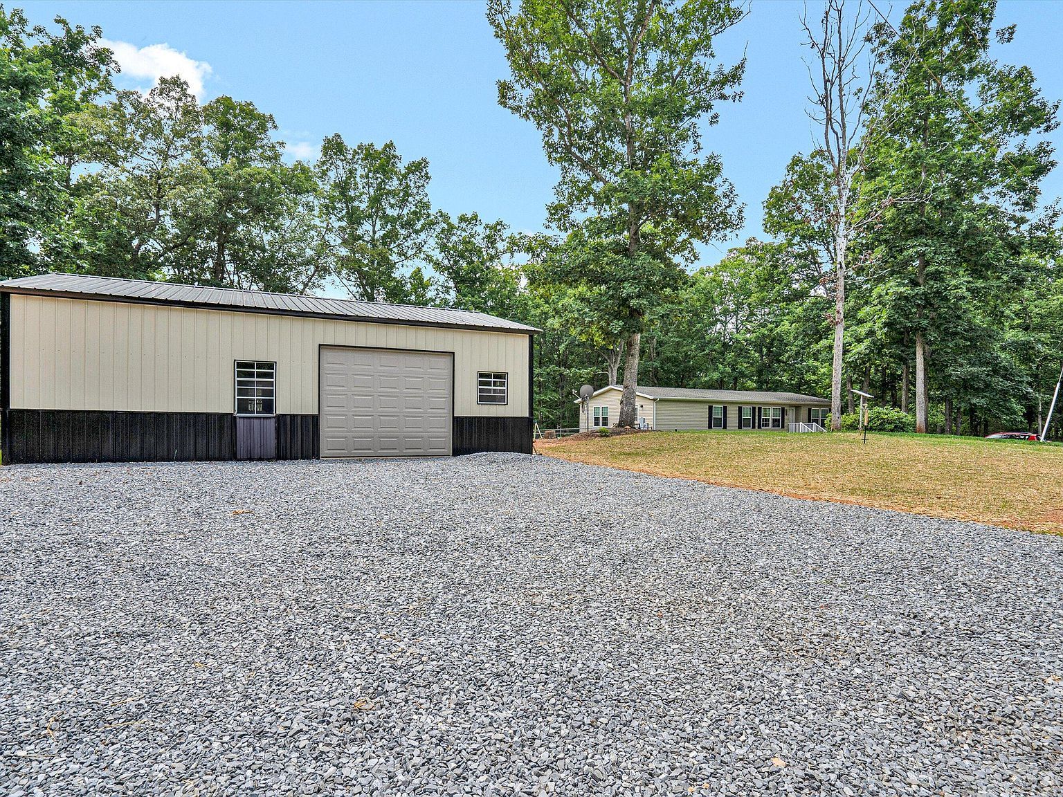 1060 Marble Creek Ct Lynch Station, VA 24571 - Thumbnail 3