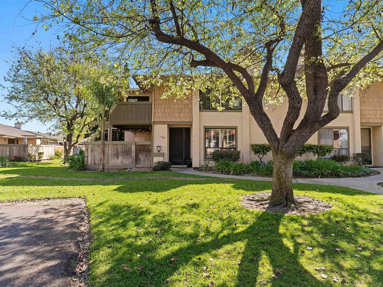 5995 Caminito Yucatan San Diego, CA 92108 - Thumbnail 3