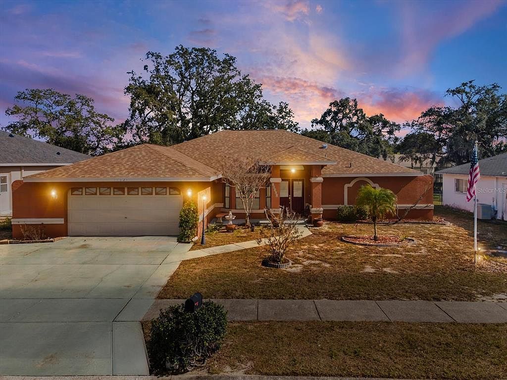 18824 Parade Rd Hudson, FL 34667 - Thumbnail 3