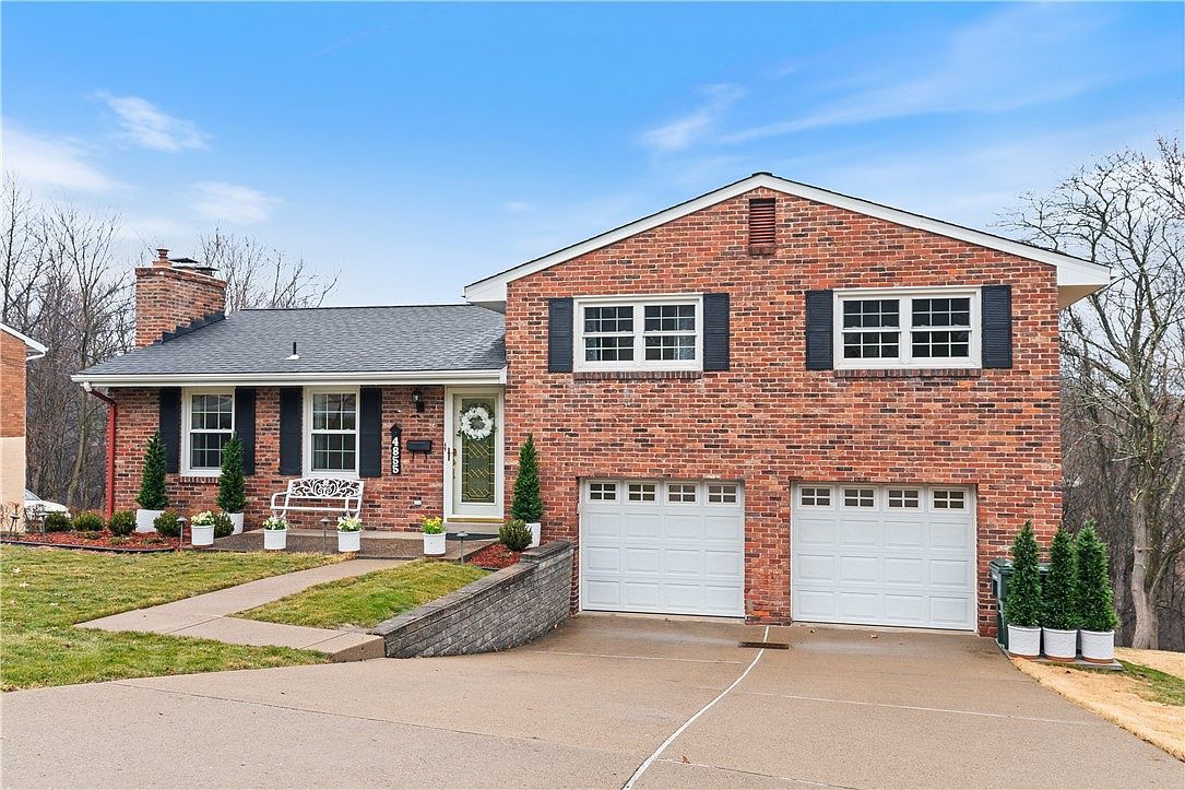 4855 S Emblem Dr Pittsburgh, PA 15236 - Thumbnail 3