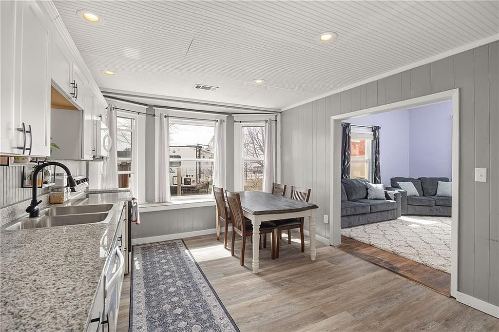 105 S Grant St Jamesport, MO 64648 - Thumbnail 3