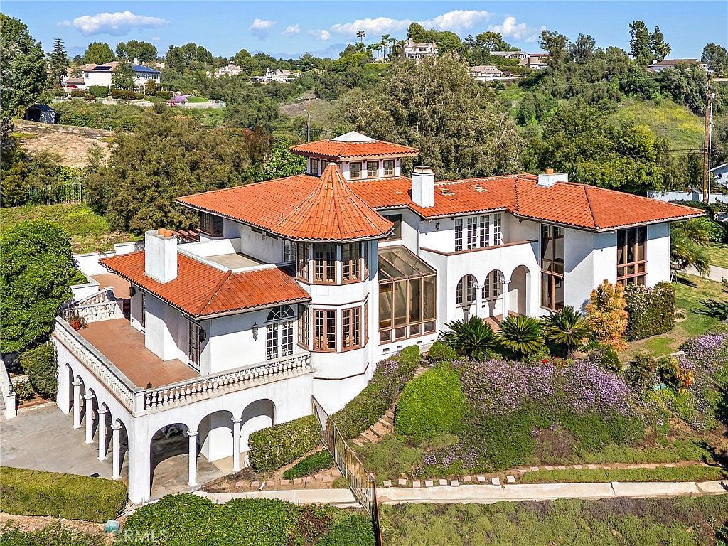 1747 N Acacia Ave Fullerton, CA 92831 - Thumbnail 3