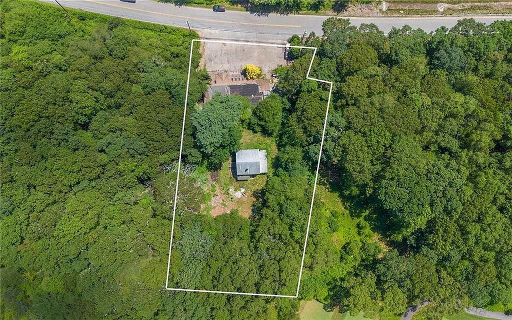 5259 Old Post Rd Charlestown, RI 02813 - Thumbnail 3