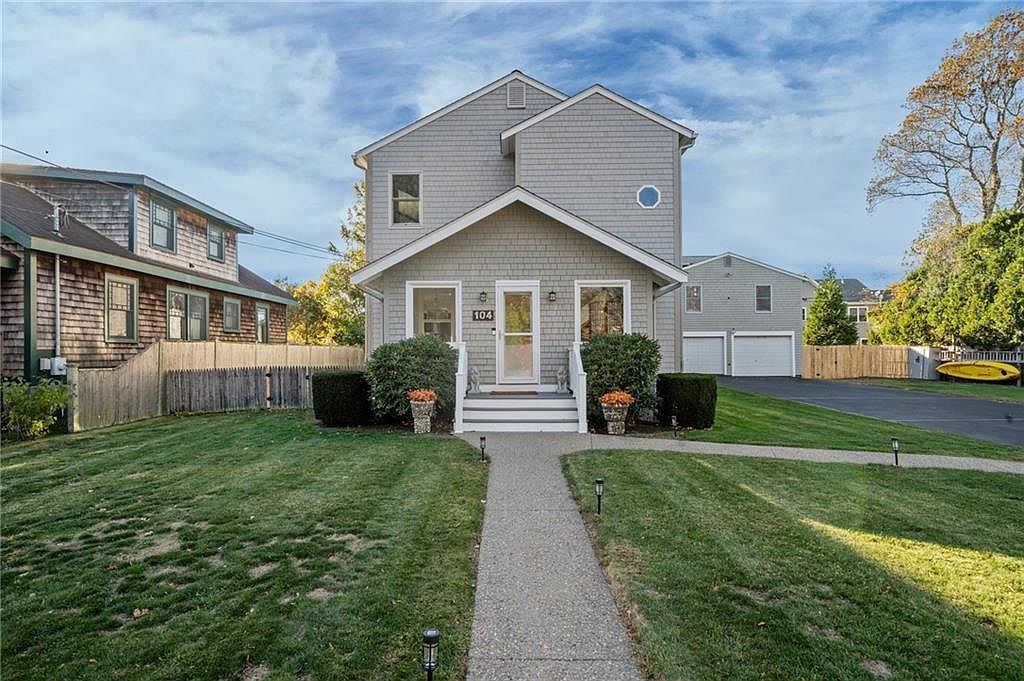 104 Howland Ave Jamestown, RI 02835 - Thumbnail 3