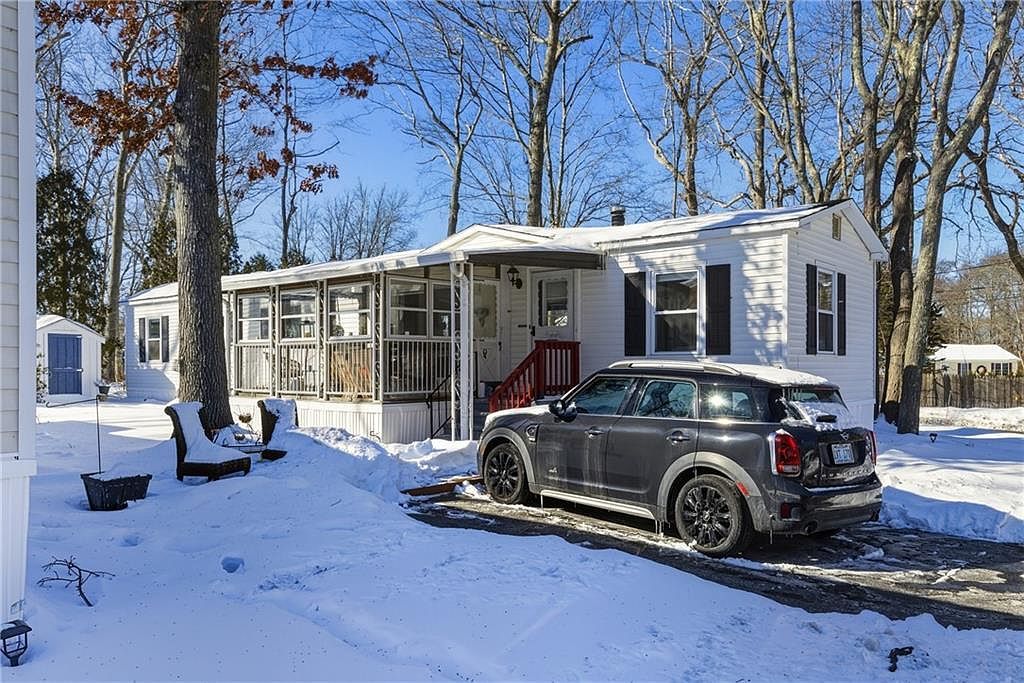 502 Forest Park Middletown, RI 02842 - Thumbnail 3