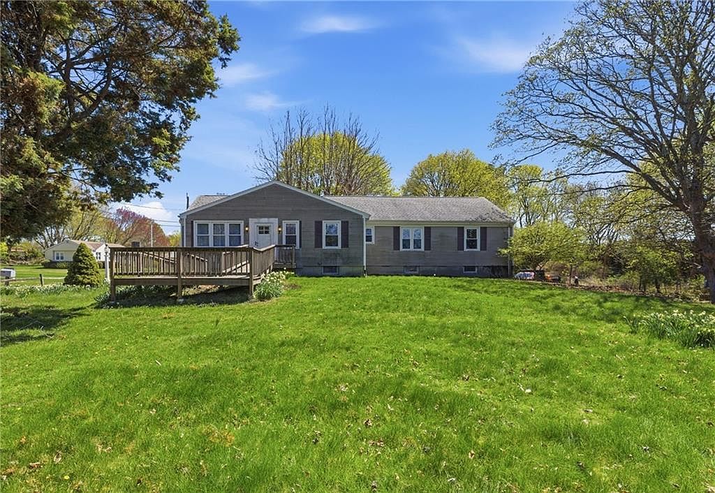 3 Wabasso Ter Newport, RI 02842 - Thumbnail 3